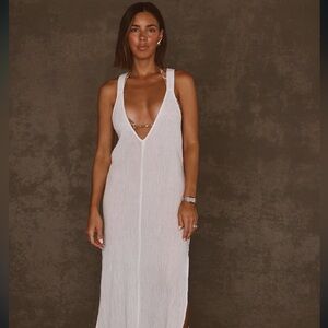 Elegant White Maxi Dress